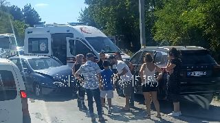 SUV İLE OTOMOBİL ÇARPIŞTI: 1 YARALI SUV İLE OTOMOBİL ÇARPIŞTI: 1 YARALI