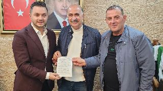 SAADET'İN ESKİ BAŞKAN ADAYI AVNİ ÇÖMLEKÇİOĞLU, AK PARTİ'YE KATILDI SAADET'İN ESKİ BAŞKAN ADAYI AVNİ ÇÖMLEKÇİOĞLU, AK PARTİ'YE KATILDI